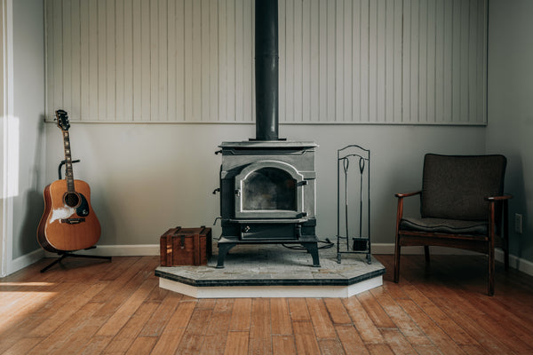 How to use a wood burning stove