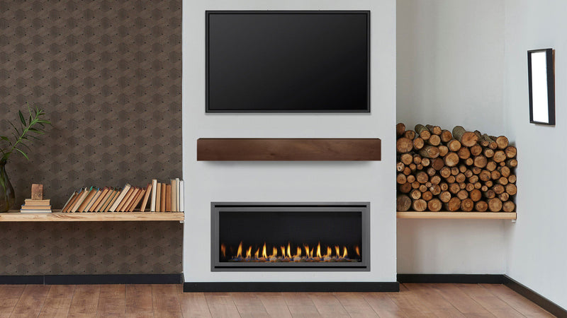 Heat & Glo COSMO 32" direct vent gas fireplace with IntelliFire Touch ignition system (Natural Gas)