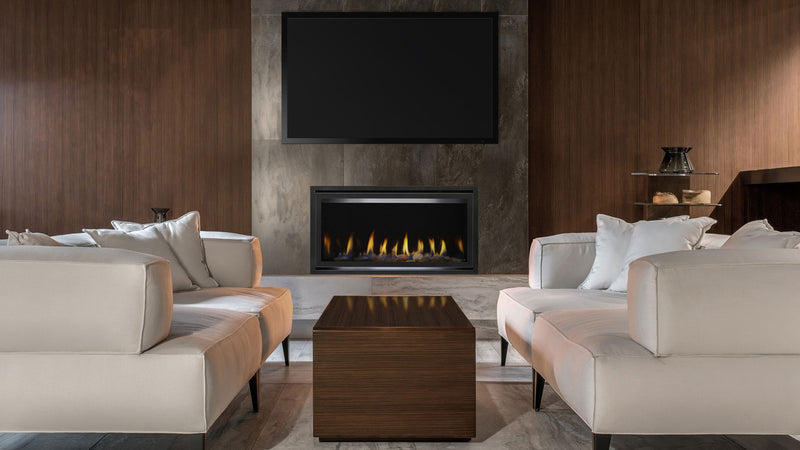 Heat & Glo COSMO 32" direct vent gas fireplace with IntelliFire Touch ignition system (Natural Gas)