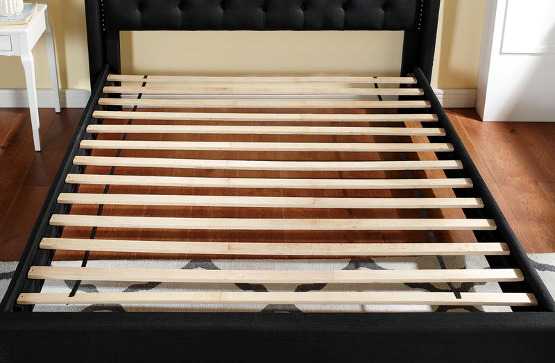 Bantris Tufted Full Bed in Black