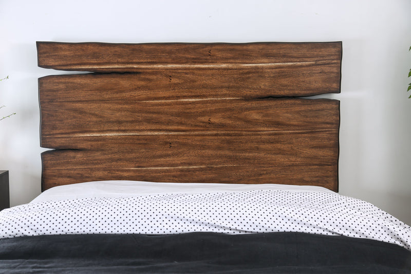 Ryel Rustic Split Headboard Panel Bed in Queen