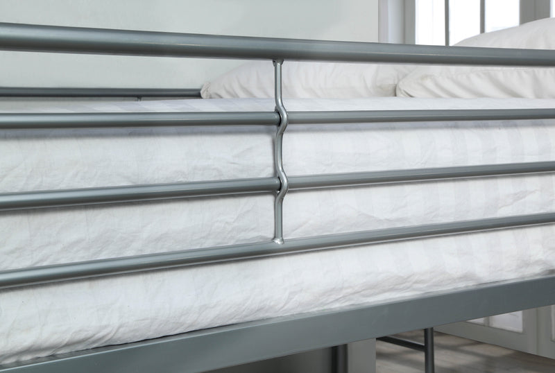 Teledona Transitional Metal Full over Full Bunk Bed in Silver