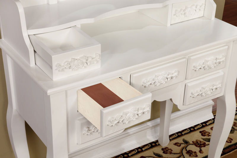 Cambriah Traditional Wood Vanity Set in White